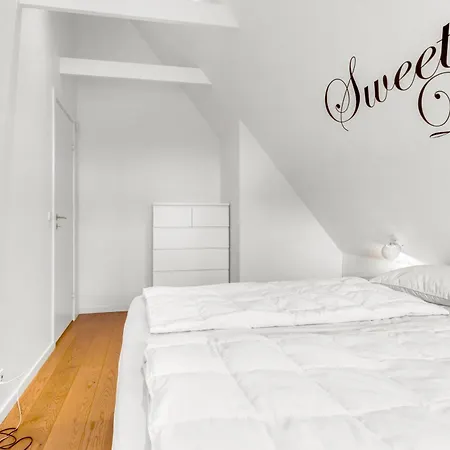 Lovely For Rent, Josefines Have 17 Nyaraló Løkken